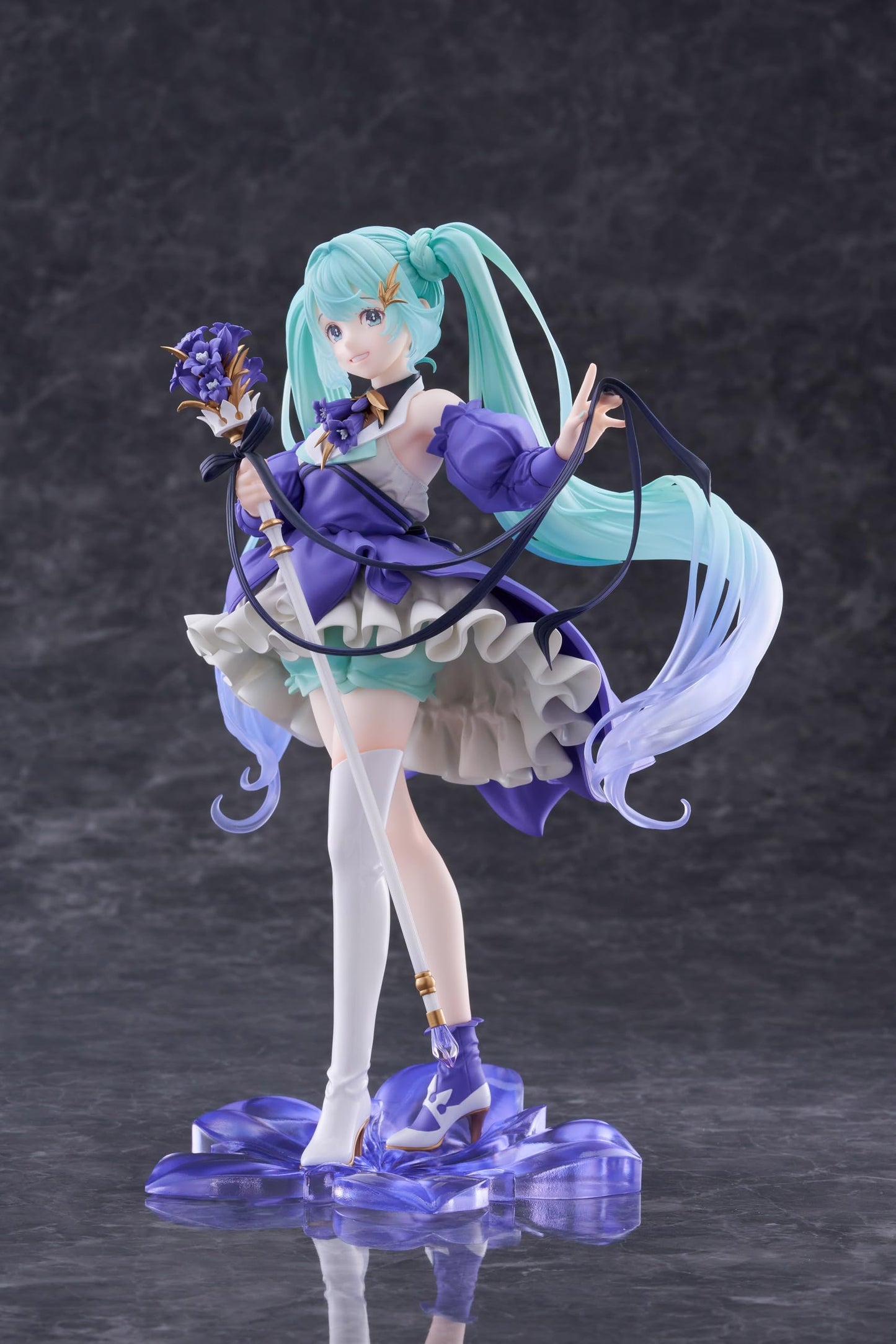 Hatsune Miku Birthday 2024 Amp+ Flower Ver. Figure