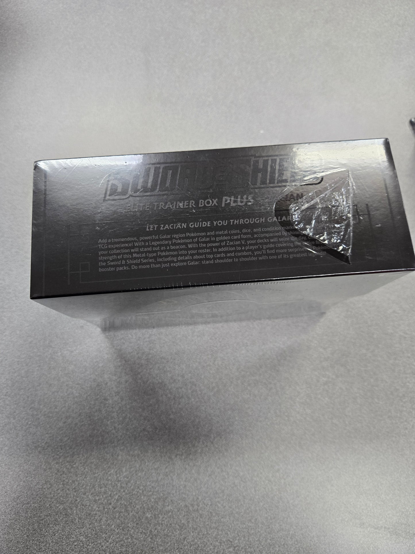 Pokemon Sword & Shield Elite Trainer Box Plus [Zacian] (Ripped Seal)