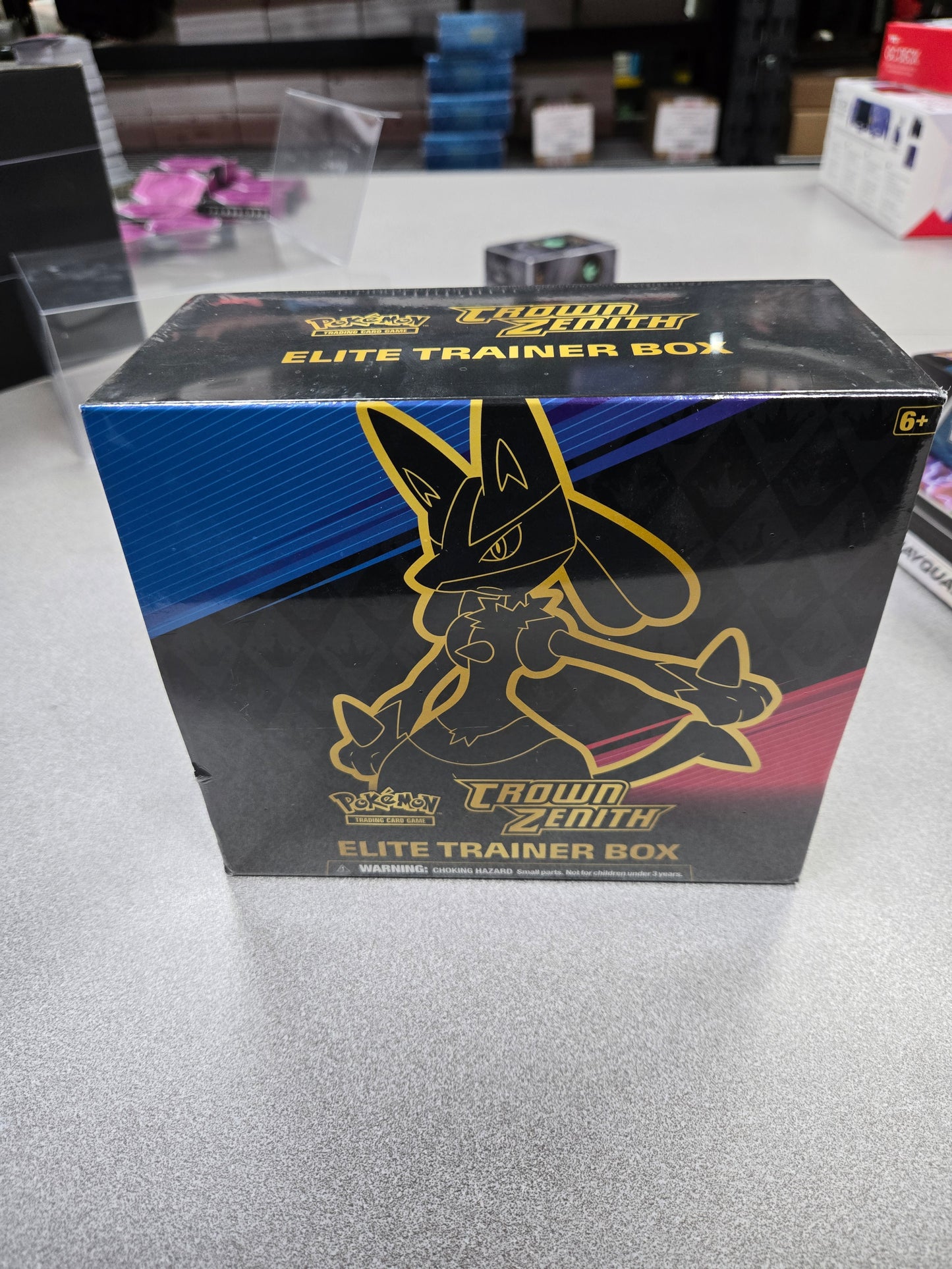 Crown Zenith Elite Trainer Box (Ripped seal)