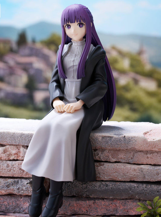 Desktop Cute Frieren: Beyond Journey's End Fern Figure