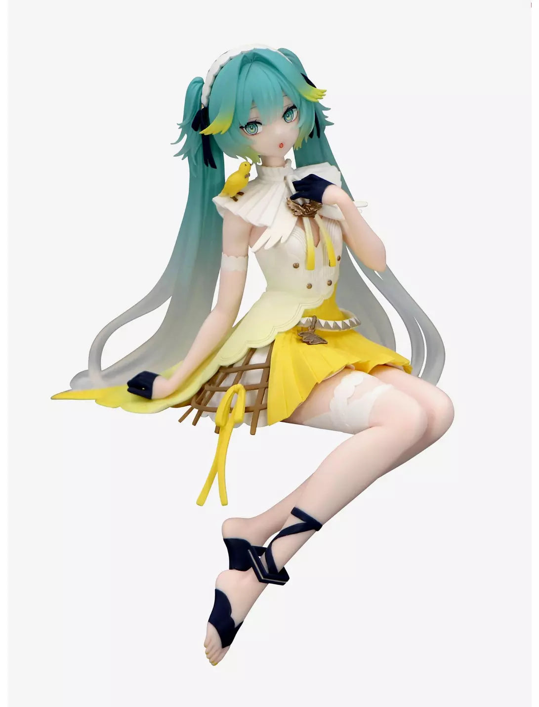 Furyu Hatsune Miku Noodle Stopper Canary Bird Figure