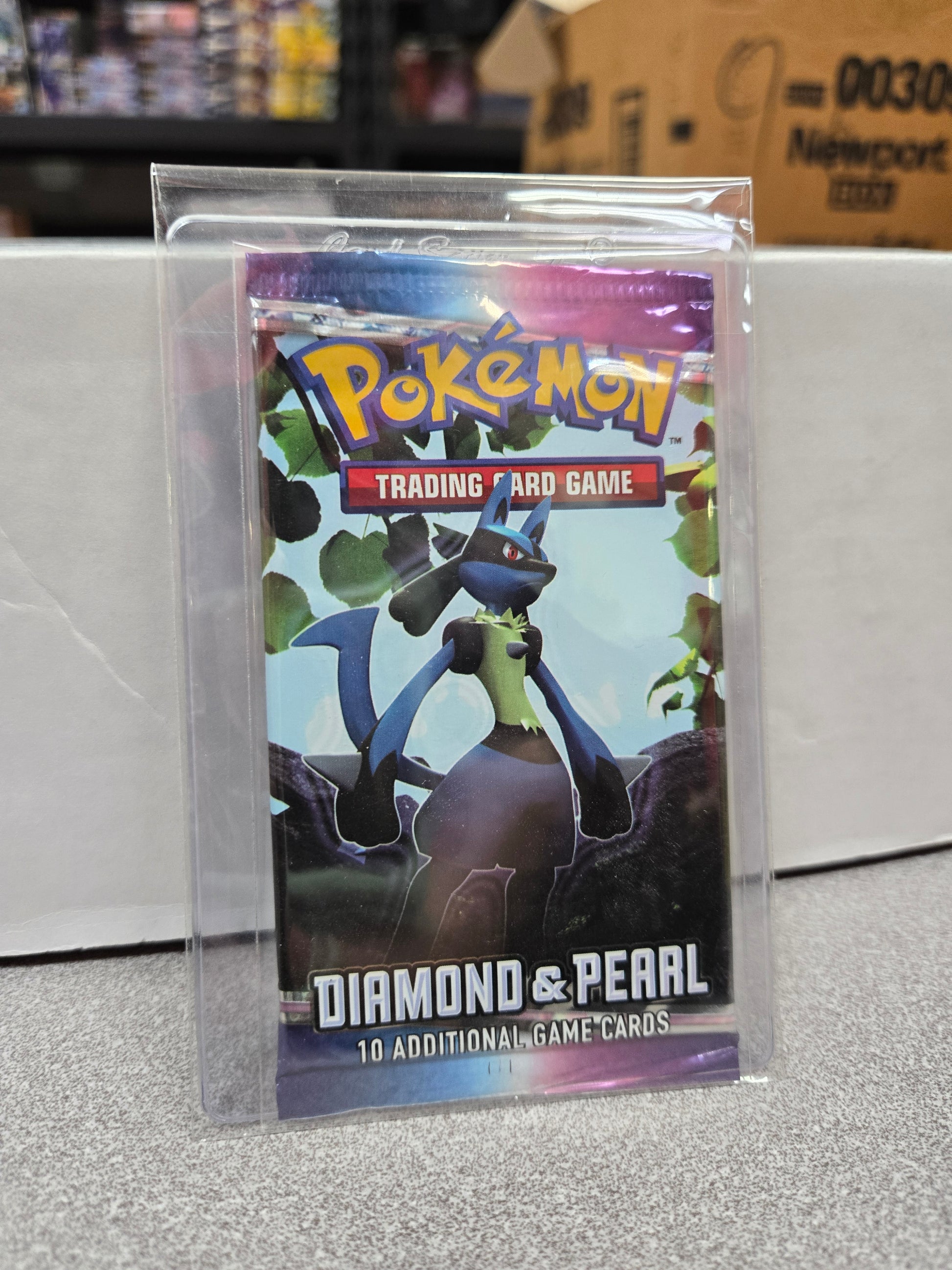 Pokemon Diamond & Pearl Base Set Booster Pack (Lucario) Pokemon Diamond & Pearl Base Set Booster Pack (Lucario)